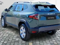 Nowe Dacia Duster Celebration 140 KM (102 kW) 2026 Zielony SUV