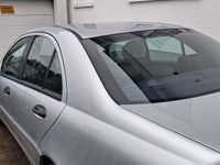Gebraucht Mercedes C220 Elegance 150 PS (110 kW) 2006 Silber Limousine