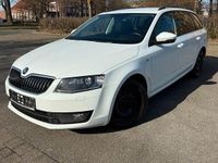 Gebraucht Skoda Octavia Joy 150 PS (110 kW) 2016 Weiß Kleinwagen