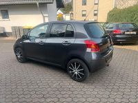 Gebraucht Toyota Yaris Sol 101 PS (74 kW) 2009 Grau Kleinwagen