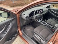 Gebraucht Hyundai i30 Comfort 120 PS (88 kW) 2017 Braun Limousine