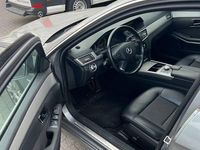 Gebraucht Mercedes E300 231 PS (169 kW) 2011 Grau Kombi