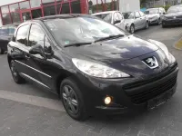 Gebraucht Peugeot 207 73 PS (53 kW) 2011 Schwarz Limousine