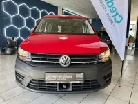 Gebraucht VW Caddy Trendline 102 PS (75 kW) 2017 Rot Van / Kleinbus