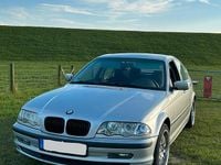 Gebraucht BMW 320 150 PS (110 kW) 1998 Silber Limousine