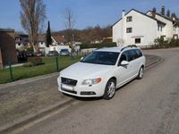 Gebraucht Volvo V70 Summum 163 PS (119 kW) 2012 Weiß Kombi