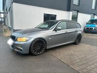 Gebraucht BMW 320 163 PS (119 kW) 2012 Grau Kombi