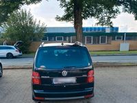 gebraucht VW Touran abzugeben (7 Sitzer)