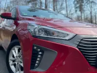 Gebraucht Hyundai Ioniq Style 148 PS (108 kW) 2018 Rot Kleinwagen