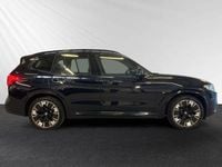Gebraucht BMW iX3 Impressive 210 kW (286 PS) 2023 Carbonschwarz metallic SUV