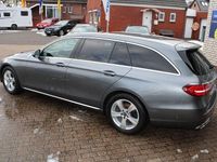 Gebraucht Mercedes E220 Avantgarde 194 PS (142 kW) 2017 Grau Limousine