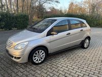 Gebraucht Mercedes B180 109 PS (80 kW) 2005 Silber Van / Kleinbus