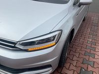 Gebraucht VW Touran 150 PS (110 kW) 2017 Silber Van / Kleinbus