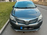 Gebraucht Toyota Avensis 150 PS (110 kW) 2012 Blau Kombi