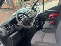 gebraucht Renault Trafic 2.0dci H1L2 145ps 9 Sitze navi Kamera