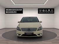 Gebraucht Mercedes B180 109 PS (80 kW) 2014 Gelb Van / Kleinbus