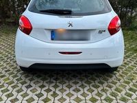 gebraucht Peugeot 208 1.6 e.HDI *TEMP*SHZ**PDC*BLUETOOH*TÜV NEU*