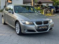 Gebraucht BMW 325 Advantage 204 PS (150 kW) 2011 Grau Limousine