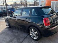 Gebraucht Mini Cooper D Chili 116 PS (85 kW) 2015 Midnight black metallic Kleinwagen