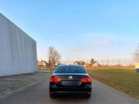 Gebraucht VW Jetta Trendline 105 PS (77 kW) 2012 Schwarz Limousine