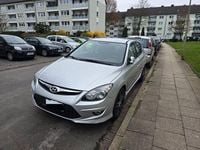 Gebraucht Hyundai i30 Edition 90 PS (66 kW) 2012 Silber Kombi