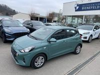 Gebraucht Hyundai i10 Select 67 PS (49 kW) 2022 Grün Kleinwagen