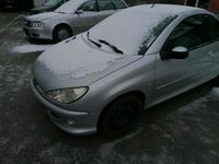 Gebraucht Peugeot 206 CC 109 PS (80 kW) 2003 Silber Cabrio