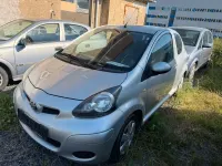 Gebraucht Toyota Aygo 69 PS (50 kW) 2009 Silber Kleinwagen
