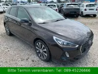 Gebraucht Hyundai i30 120 PS (88 kW) 2017 Braun Limousine