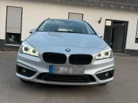 Gebraucht BMW 218 Active Tourer Basis 150 PS (110 kW) 2016 Silber Van / Kleinbus