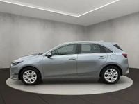 Neu Kia Ceed 140 PS (102 kW) 2026 Lunarsilber met. Kleinwagen