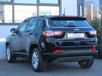 Gebraucht Jeep Compass 131 PS (96 kW) 2024 Schwarz SUV