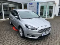 Gebraucht Ford Focus Titanium 125 PS (91 kW) 2017 Polarsilber metallic  zjncww Kombi