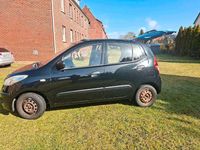 Gebraucht Hyundai i10 69 PS (50 kW) 2011 Schwarz Kleinwagen