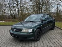 Gebraucht VW Passat 150 PS (110 kW) 1997 Grün Limousine