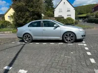 Gebraucht VW Jetta 105 PS (77 kW) 2007 Silber Limousine
