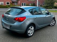 gebraucht Opel Astra TÜV NEU 1.4 Turbo Design Edition PDC*SHZ*Inspektion