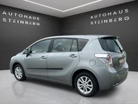 Gebraucht Toyota Verso Edition 147 PS (108 kW) 2011 Grau Van / Kleinbus