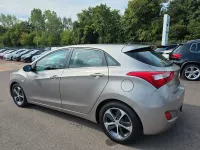 Gebraucht Hyundai i30 YES! 110 PS (80 kW) 2015 Weiß Limousine