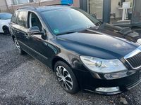 Gebraucht Skoda Octavia 105 PS (77 kW) 2012 Schwarz Kombi