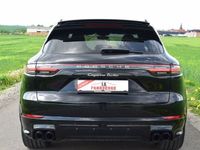 Gebraucht Porsche Cayenne Turbo Chrono 549 PS (403 kW) 2019 Schwarz SUV