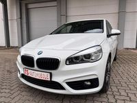 Gebraucht BMW 220 Active Tourer Sport Line 192 PS (141 kW) 2017 Weiß Van / Kleinbus