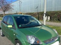 Gebraucht Ford Fiesta Style 90 PS (66 kW) 2008 Grün Kleinwagen