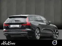 Gebraucht Volvo V60 Plus 349 PS (256 kW) 2024 Schwarz Kombi