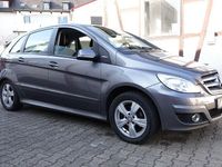 Gebraucht Mercedes B180 116 PS (85 kW) 2009 Grau Van / Kleinbus