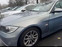 Gebraucht BMW 320 2005 Grau Limousine