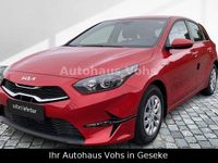 Neu Kia Ceed Best 140 PS (102 kW) 2025 Grün Kleinwagen