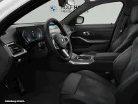 Gebraucht BMW 330 M Sport 245 PS (180 kW) 2024 Weiß Kombi