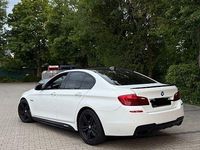 Gebraucht BMW 550 Performance 449 PS (330 kW) 2014 Weiß Limousine