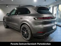 Gebraucht Porsche Cayenne 470 PS (345 kW) 2024 Quarzitgrau SUV